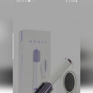 Monat double duty brush